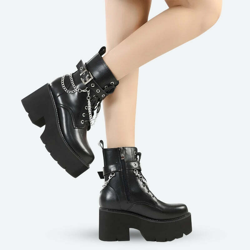 Chunky Boots: Elevate Your Y2K Fashion with Grunge and 90s Style