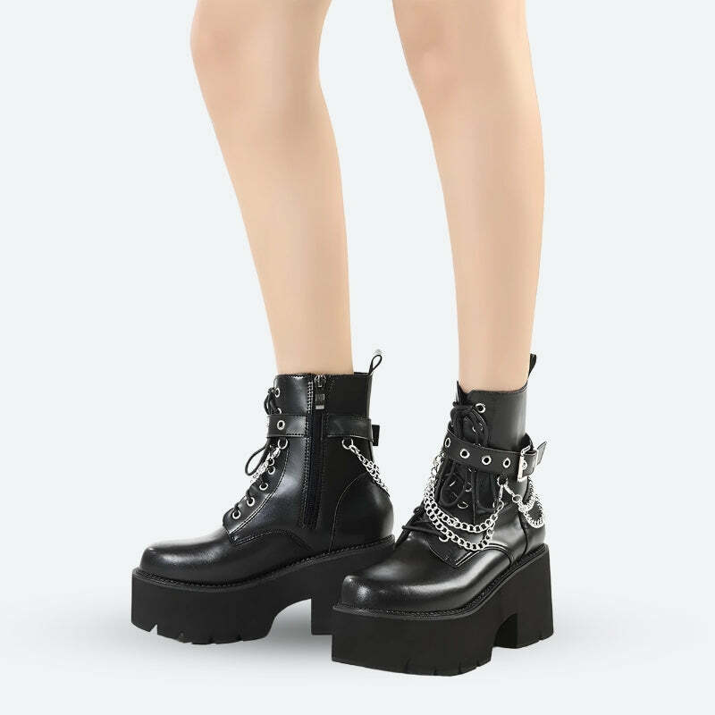 Chunky Boots: Elevate Your Y2K Fashion with Grunge and 90s Style