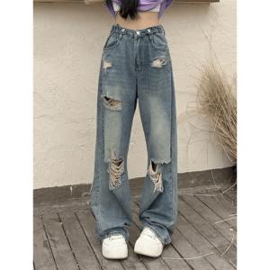 Distressed Baggy Jeans for Y2K Fashion: Effortless Grunge Style