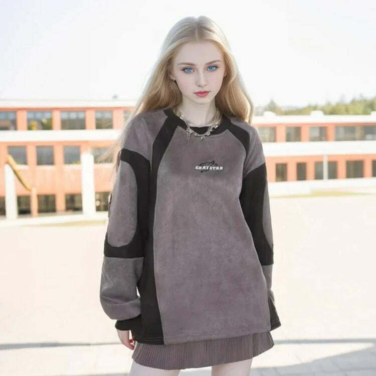 Geometric Shaped Graystar Sweatshirt: Y2K Aesthetic for Trendy Outfits