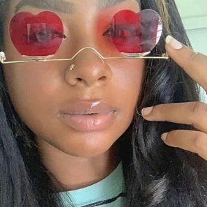 Retro Heart Sunglasses: Y2K Fashion Must-Have for Summer Outfits