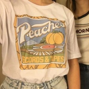 Retro Peaches Y2K T-Shirt: Vintage 90s Aesthetic Summer Style