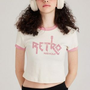 Retro Y2K Graphic Tee: Vintage 90s Aesthetic for Effortless Style