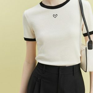 Soft Girl Minimal Heart Tee - Y2K Aesthetic Summer Outfit Essential