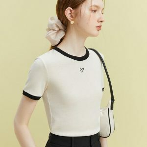 Soft Girl Minimal Heart Tee - Y2K Aesthetic Summer Outfit Essential