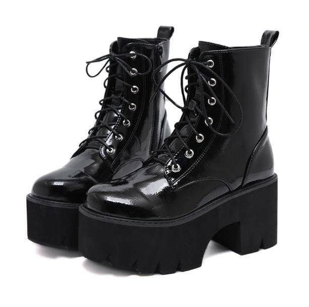 Trendy Chunky Platform Boots for Y2K Fashion & Grunge Aesthetic