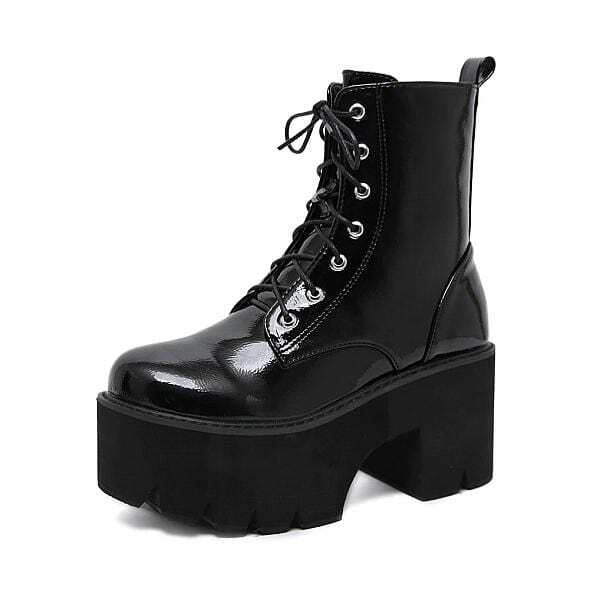 Trendy Chunky Platform Boots for Y2K Fashion & Grunge Aesthetic