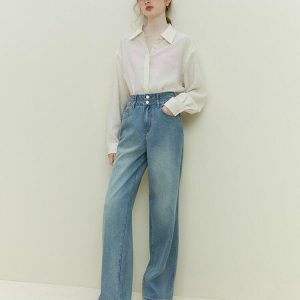 Trendy Light Washed Double Buttoned Jeans for Y2K and 90s Fashion