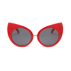 Trendy Oversized Kitty Sunglasses for Y2K Fashion & Summer Outfits