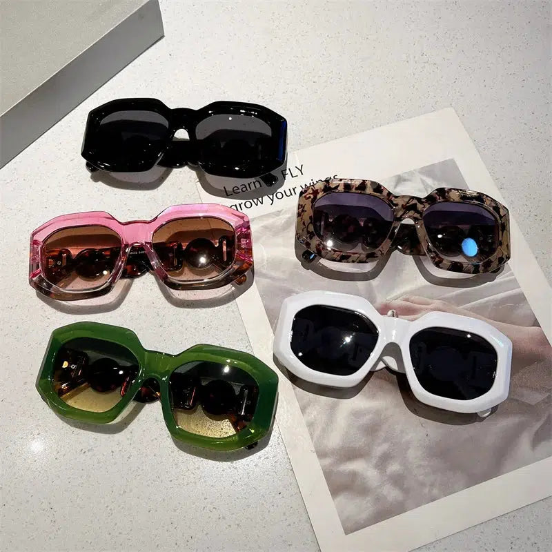 Trendy Oversized Square Sunglasses for Y2K Fashion & Summer Outfits