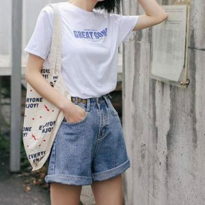 Trendy Y2K Summer Seven Buttons Shorts for Effortless Style