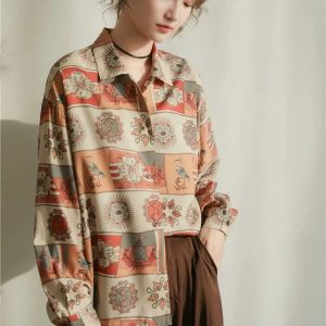 Vintage Figured Grandmacore Shirt - Y2K Aesthetic with 90s Vibes