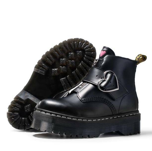 Y2K Fashion Heart Buckle Boots: Trendy Grunge Style for Every Outfit