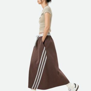 Y2K Fashion Sport Midi Skirt: Trendy Summer Outfit for Effortless Style