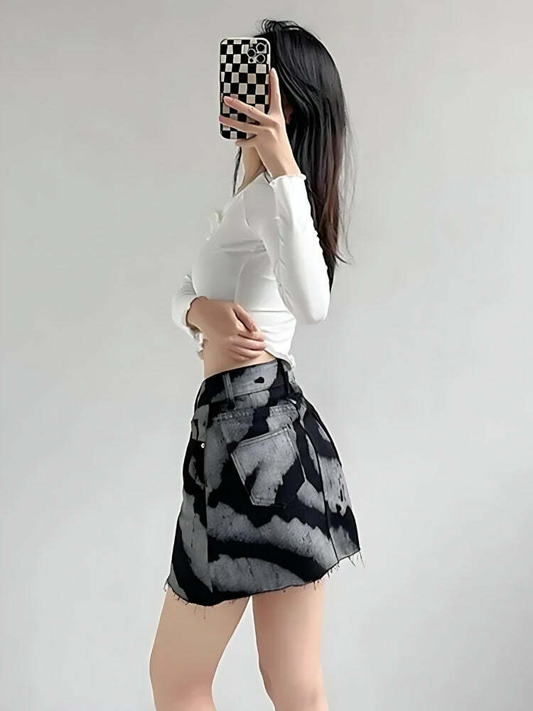 Y2K Fashion Spray Paint Distressed Mini Skirt for Trendy Summer Outfits