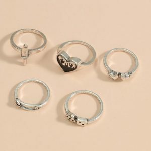 Y2K Grunge Rings Set: Vintage-Inspired Accessories for Aesthetic Outfits