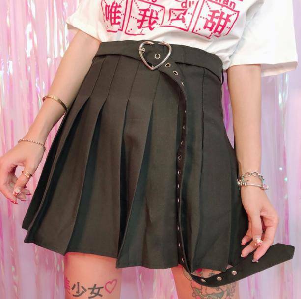 Y2K Heart Buckle Mini Skirt - Trendy Summer Outfit for Coquette Aesthetic