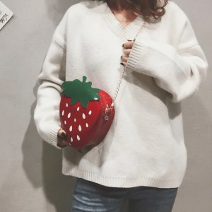 Y2K Strawberry Handbag: Cute Summer Accessory for 2000s Fashion Lovers